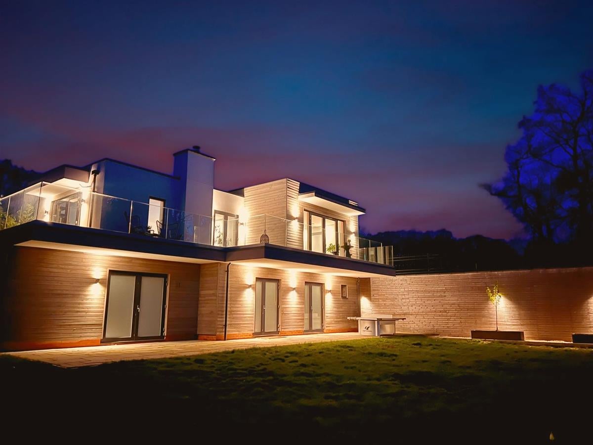 House Meadow Close in Godalming
