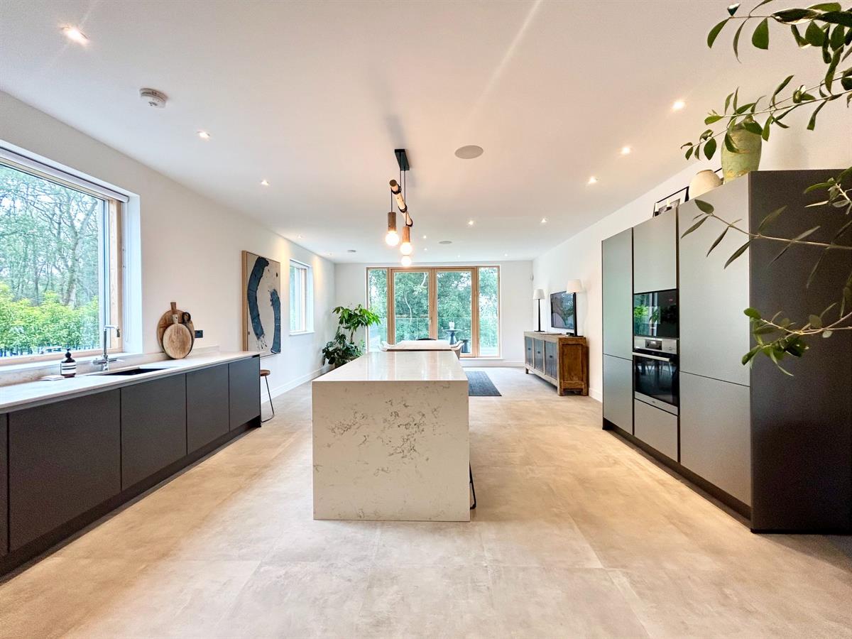House Meadow Close in Godalming