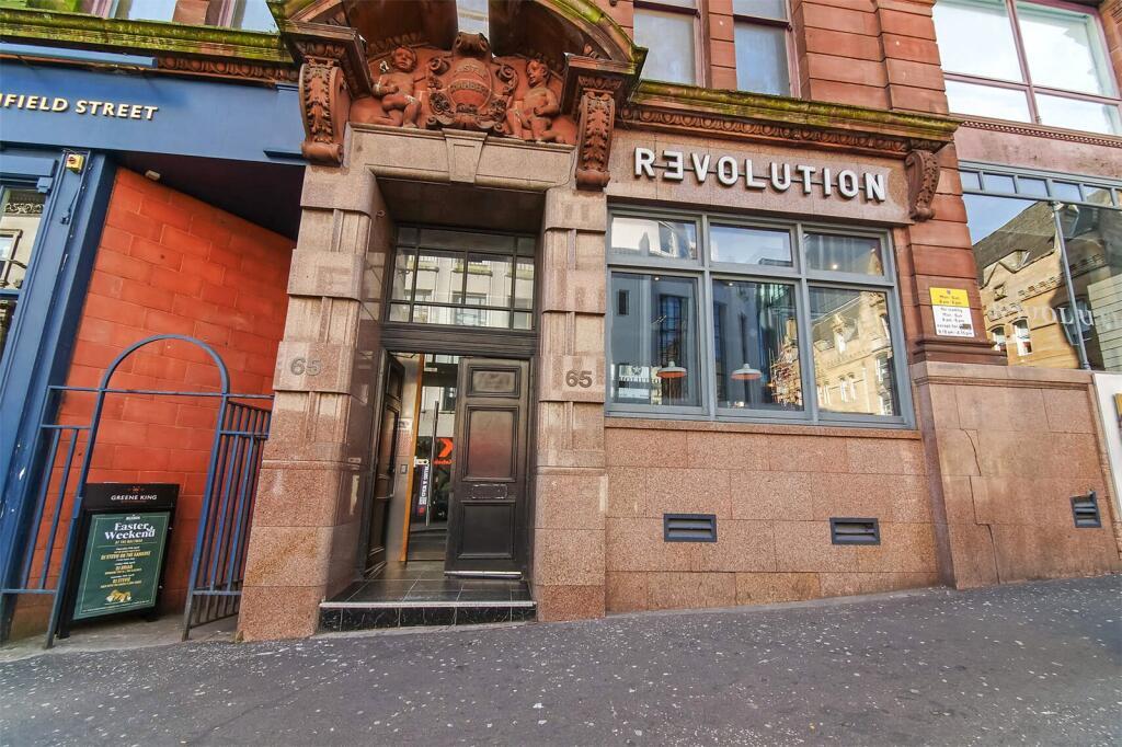 Flat Renfield Street in Glasgow