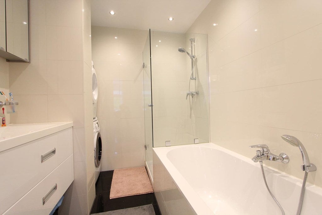 Appartement te huur: Van Nijenrodeweg, Amsterdam