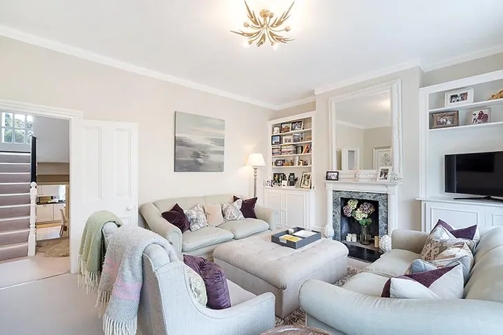Flat Saint Maur Road in Greater London