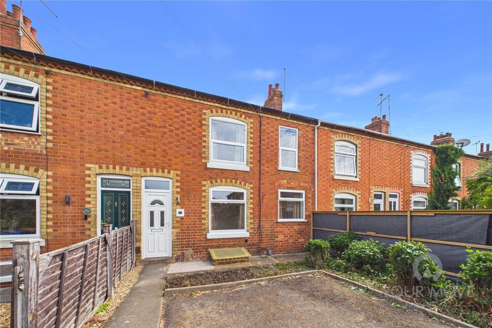 House Main Road in Duston