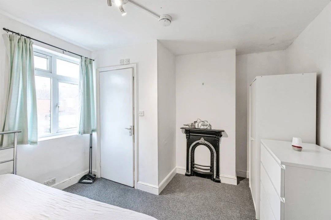 Room Eskdaill Street in Kettering