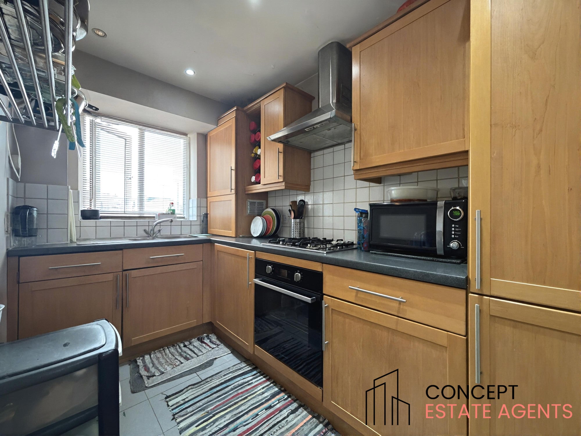 Flat Hartfield Road in Greater London