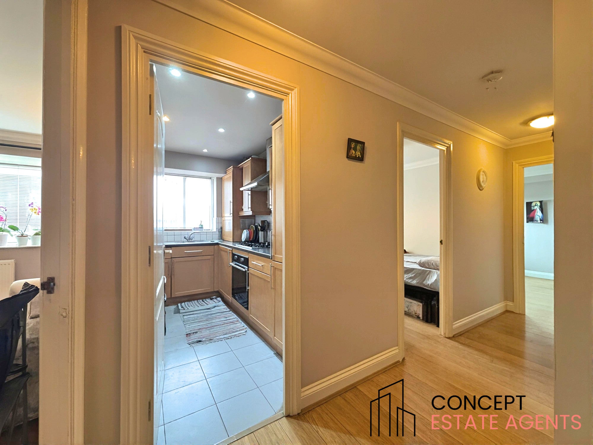 Flat Hartfield Road in Greater London