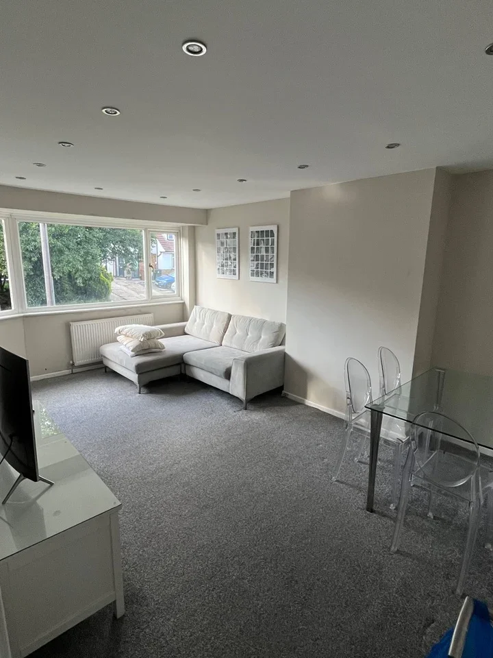 Flat Chauncy Avenue in Hertsmere