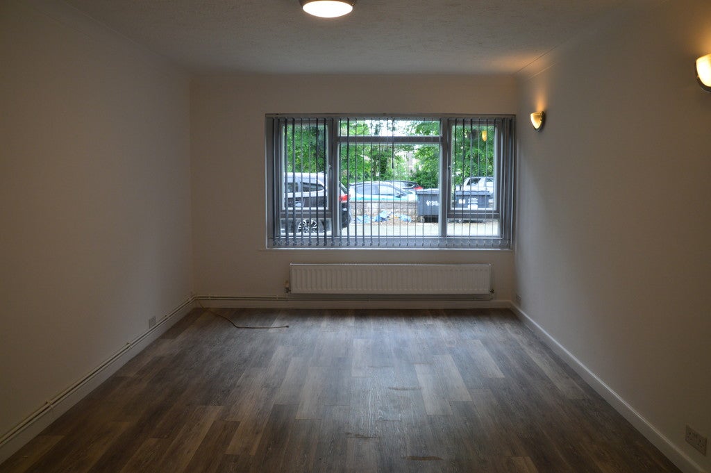 Flat Ellenborough Park North in Weston-Super-Mare