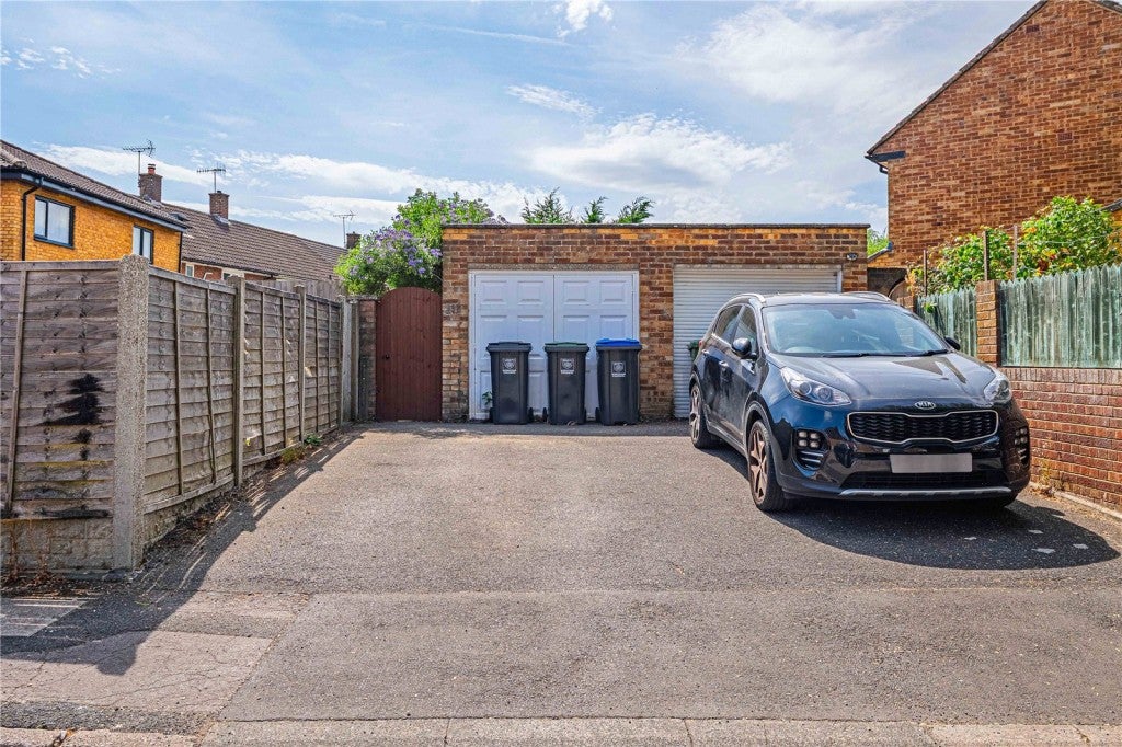 House Abel Close in Dacorum