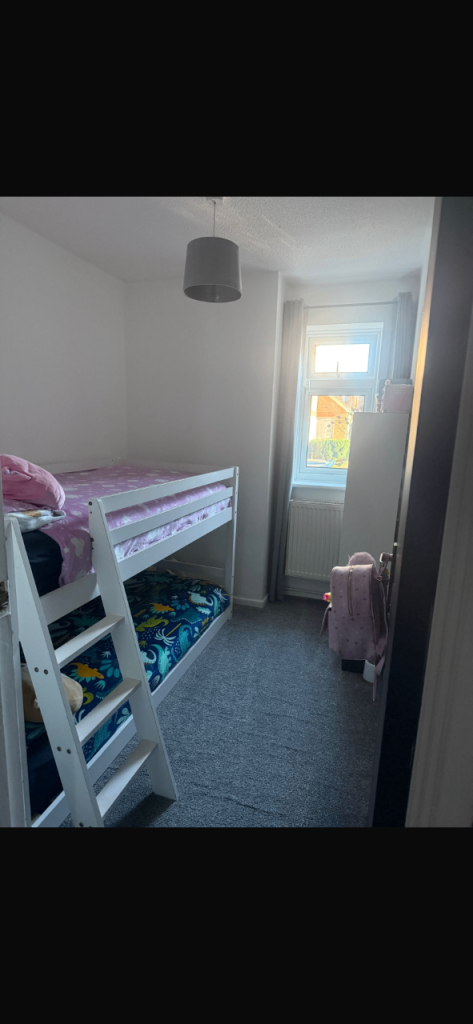 Flat Westbury Gardens in Luton
