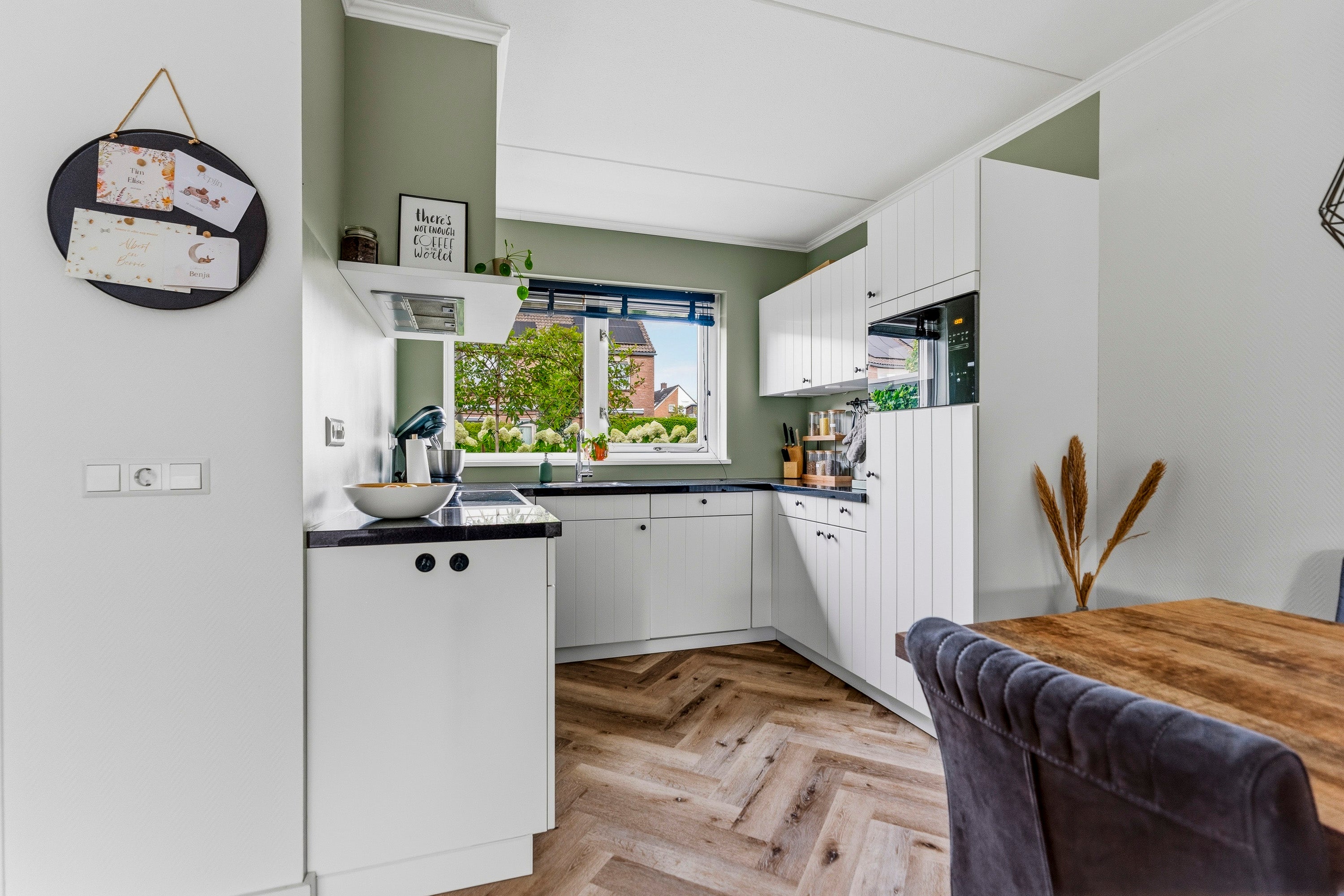 Tussenwoning te koop: De Eersteling 24, Velp