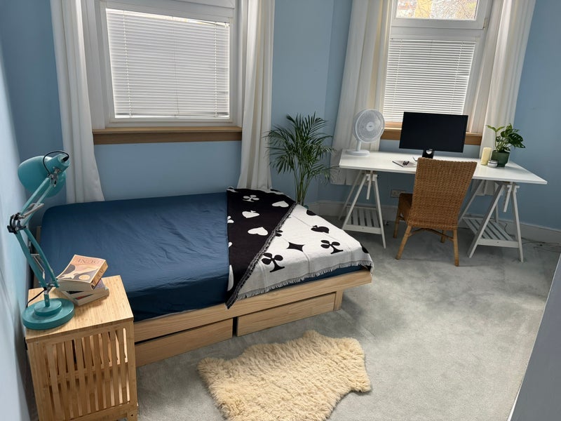 Room Devons Road in Greater London