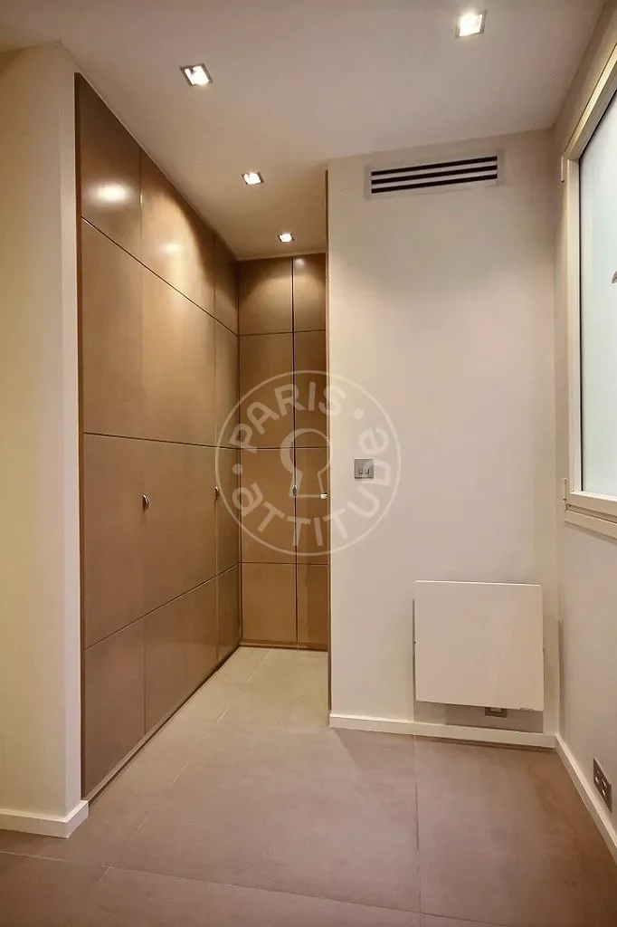 Appartement Avenue Montaigne à Paris