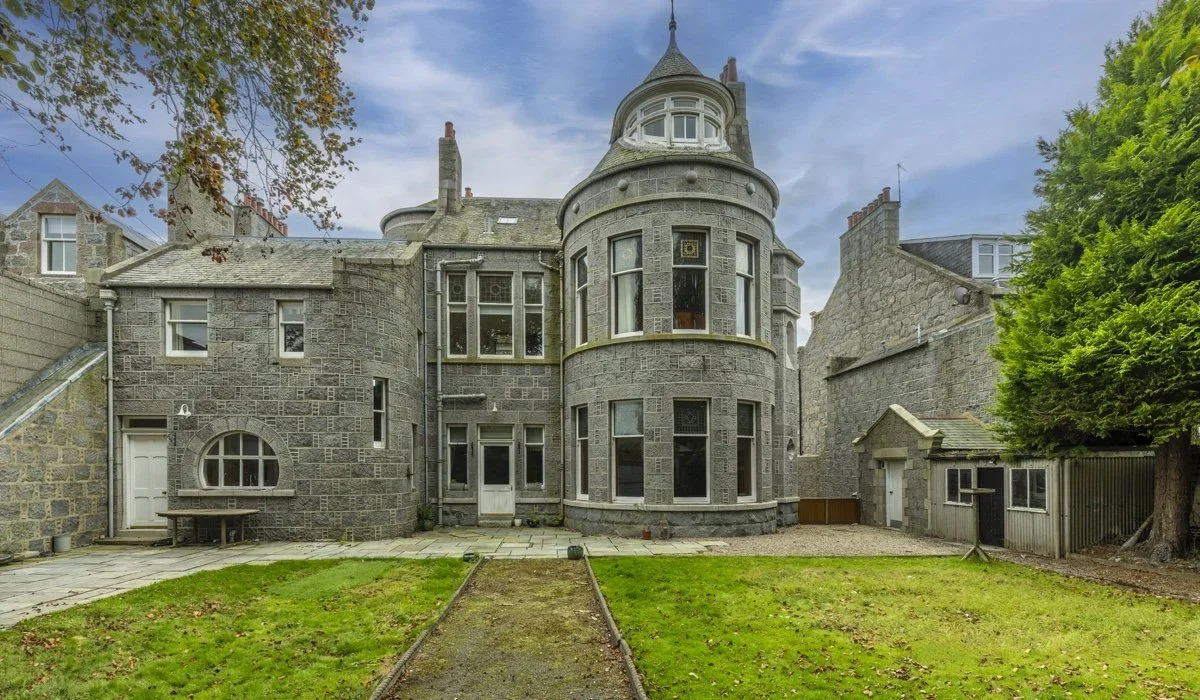 House Albyn Terrace in Aberdeen City