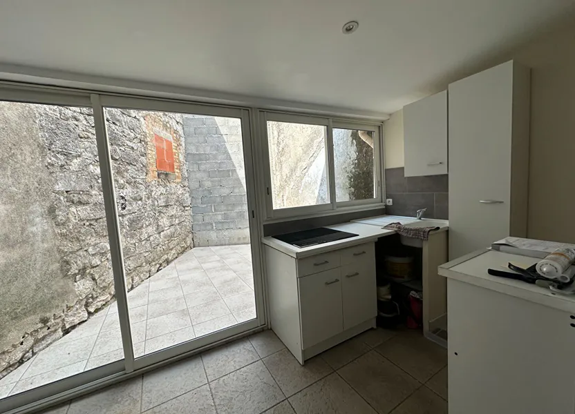 Flat Avenue de Vallon in Ruoms