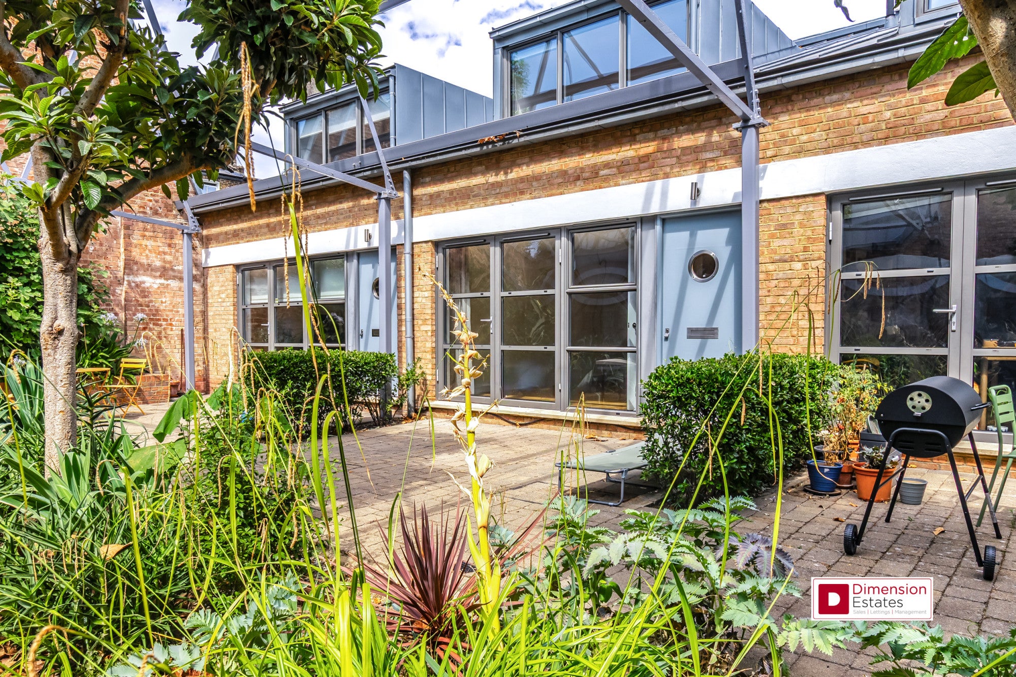 House Ovanna Mews in Greater London