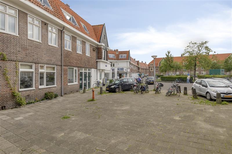 Appartement te koop: Gentiaanplein 42, Amsterdam