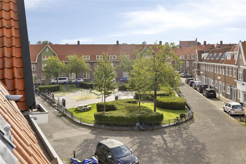 Appartement te koop: Gentiaanplein 42, Amsterdam