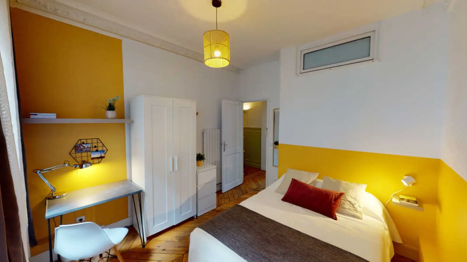 Room Boulevard de Magenta in Paris