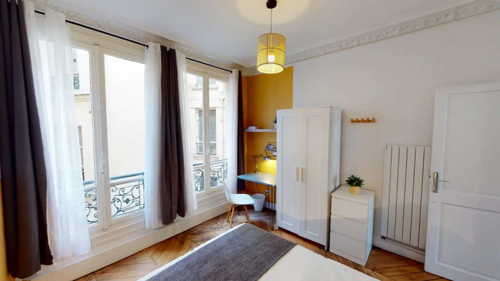 Room Boulevard de Magenta in Paris