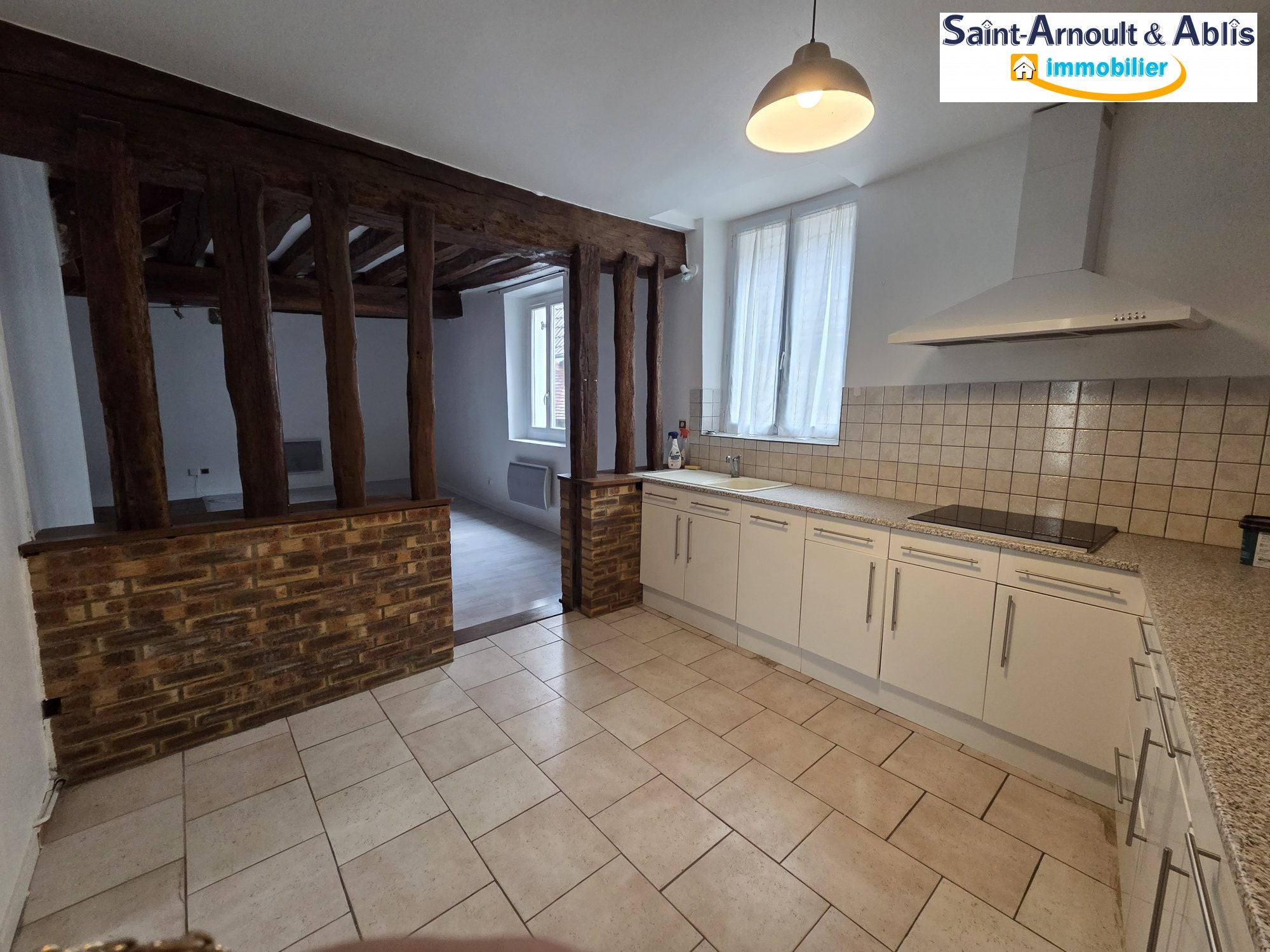 Flat Rue Charles de Gaulle in Saint-Arnoult-en-Yvelines