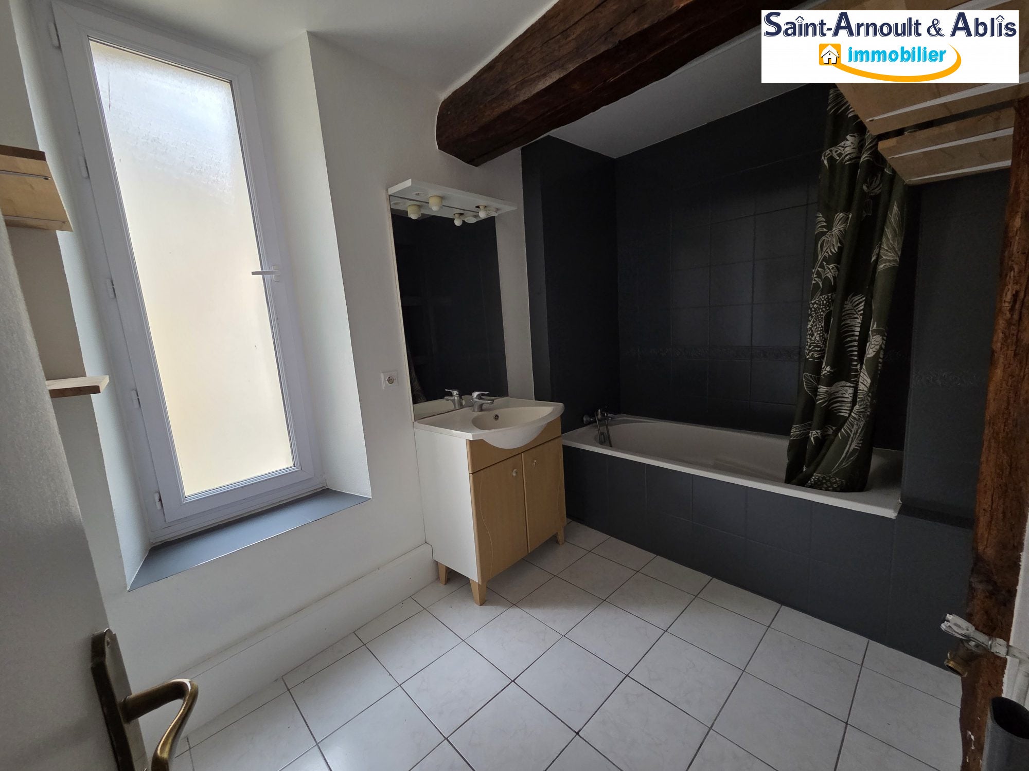 Flat Rue Charles de Gaulle in Saint-Arnoult-en-Yvelines