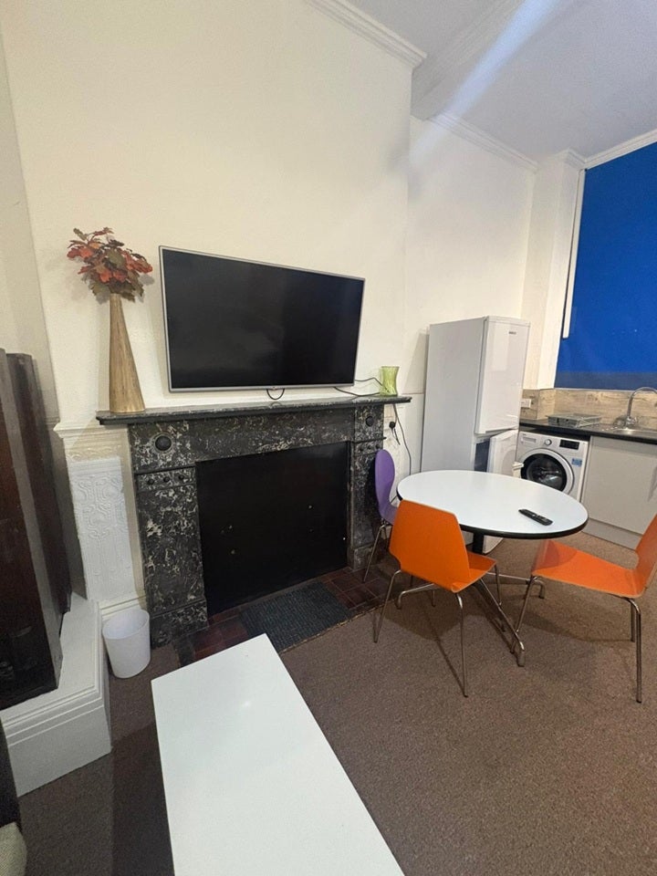 Flat Bond Street in Kirklees