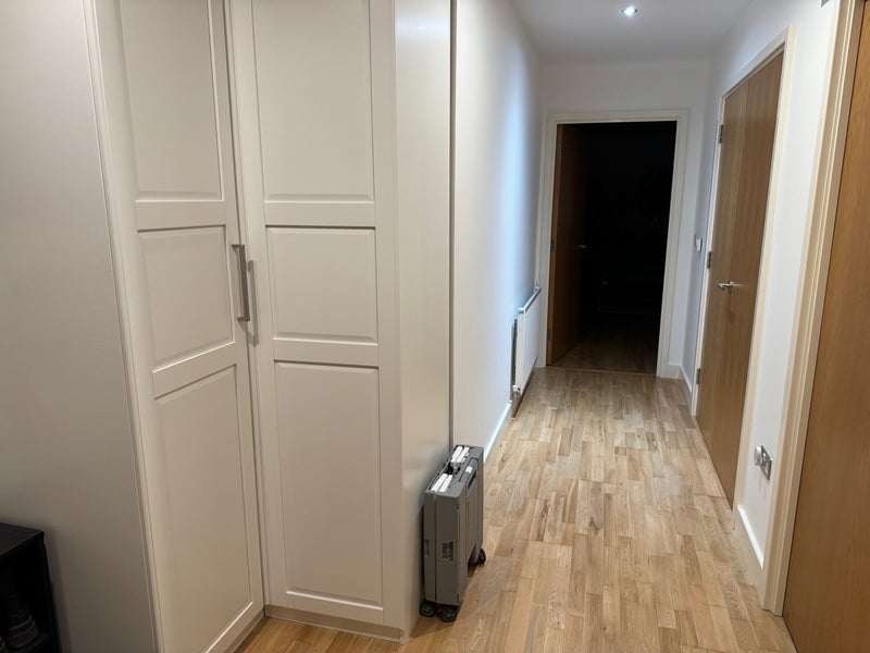Room Tyas Road in Greater London