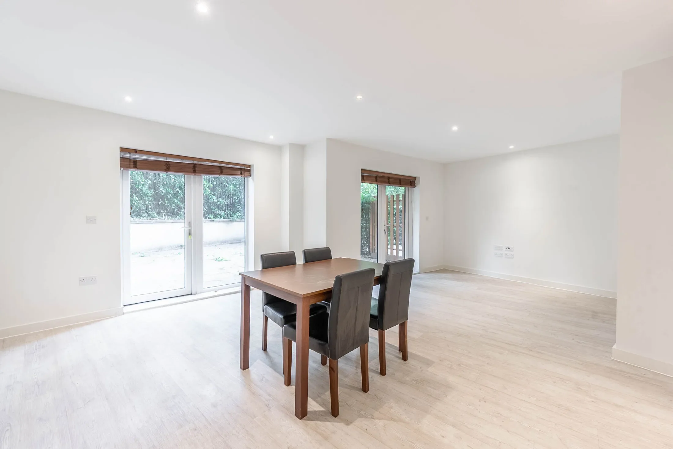Flat Howard Road in Greater London