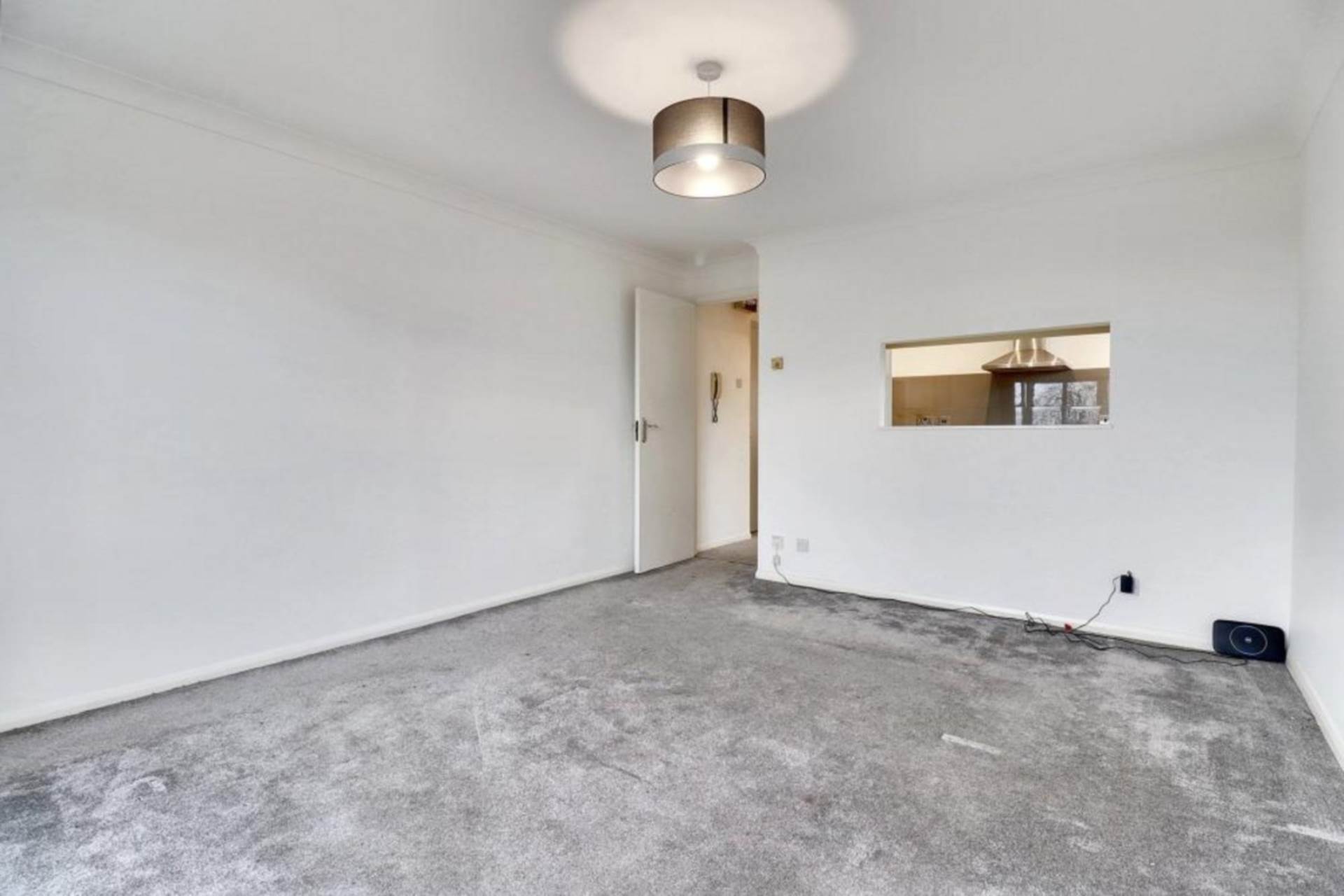 Flat Clowser Close in Greater London