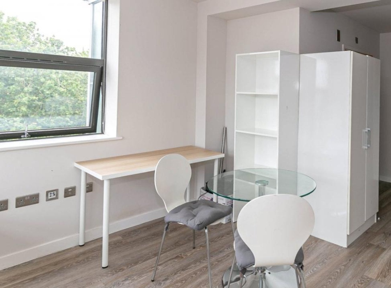 Flat Queen Square in Bristol