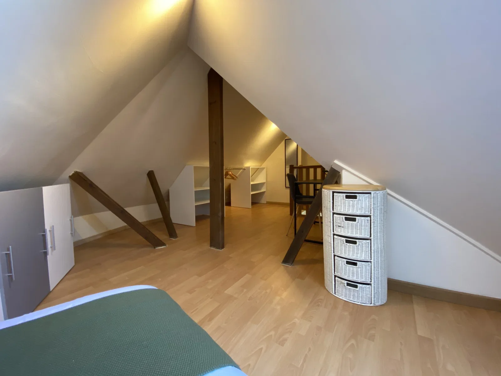 Room Rue Léon Stien in Croix