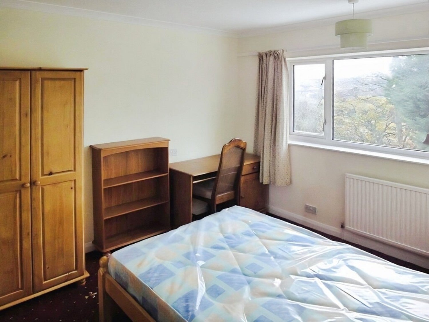 House Dunvegan Close in Exeter
