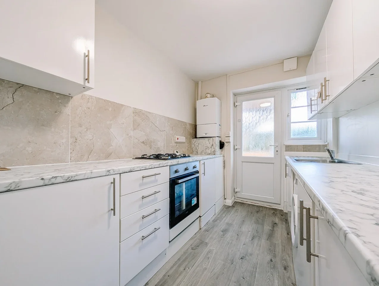 Flat Anerley Park in Greater London