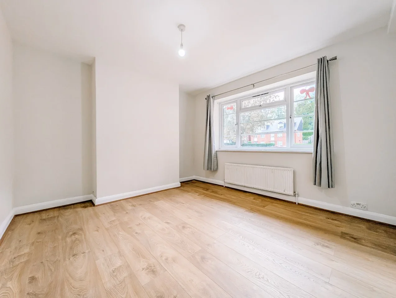 Flat Anerley Park in Greater London