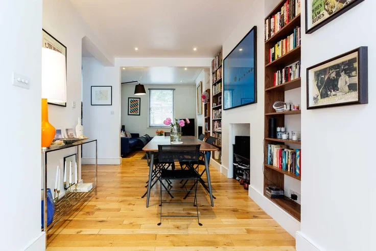 Flat St. Philip Street in Greater London