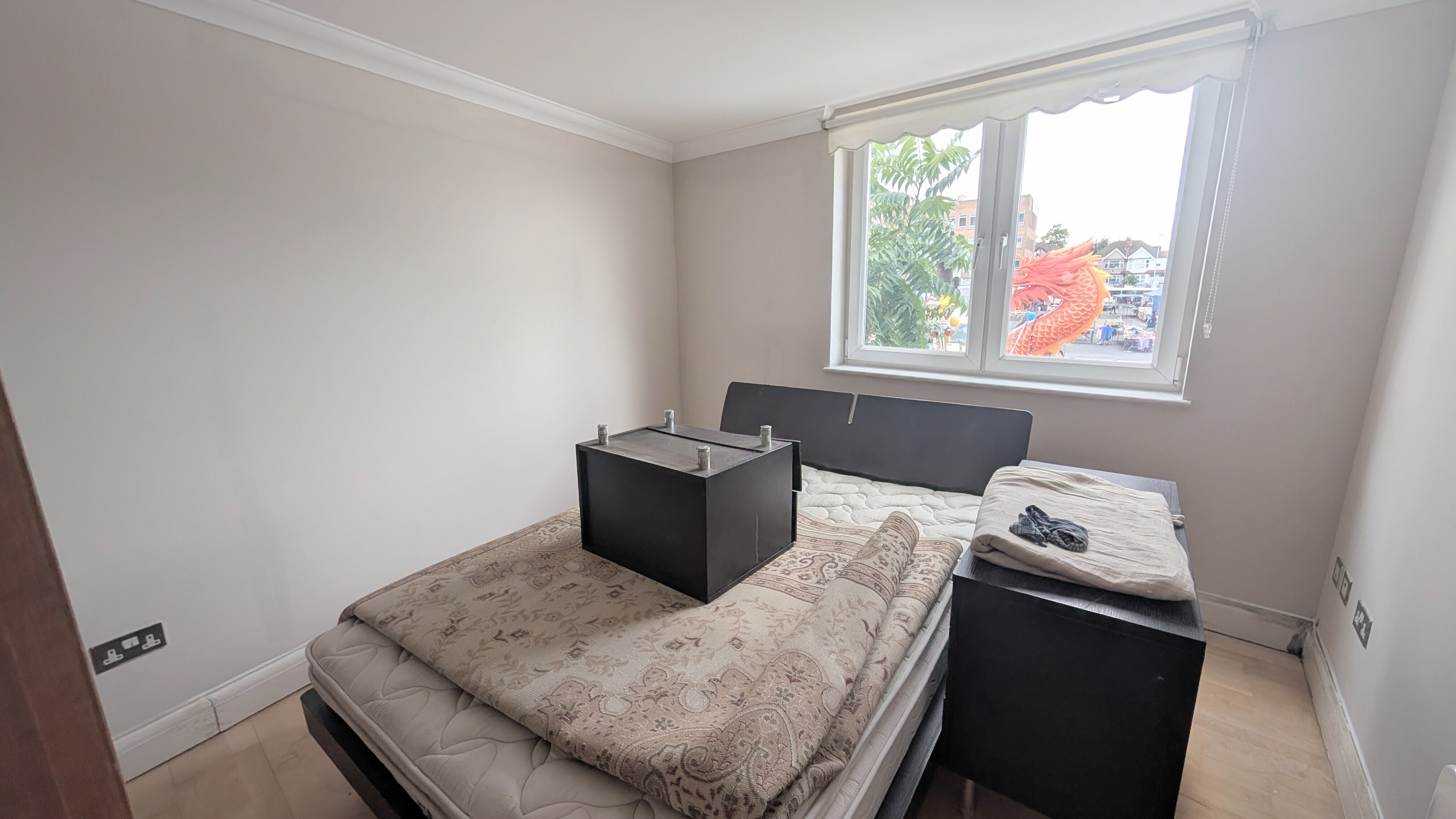 Flat Sheepcote Road in Greater London
