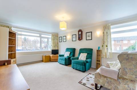 Flat Stanstead Manor in London Borough of Sutton