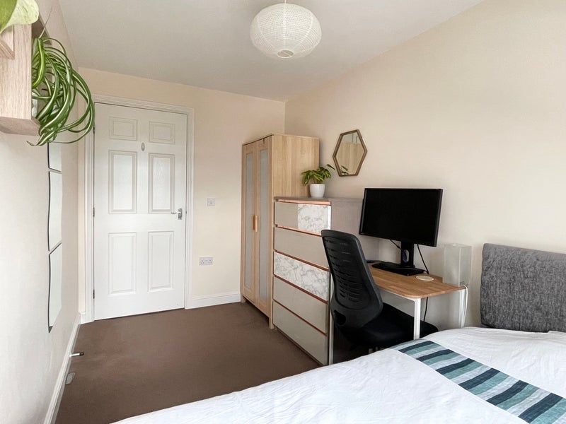 Flat Maltings Close in Greater London