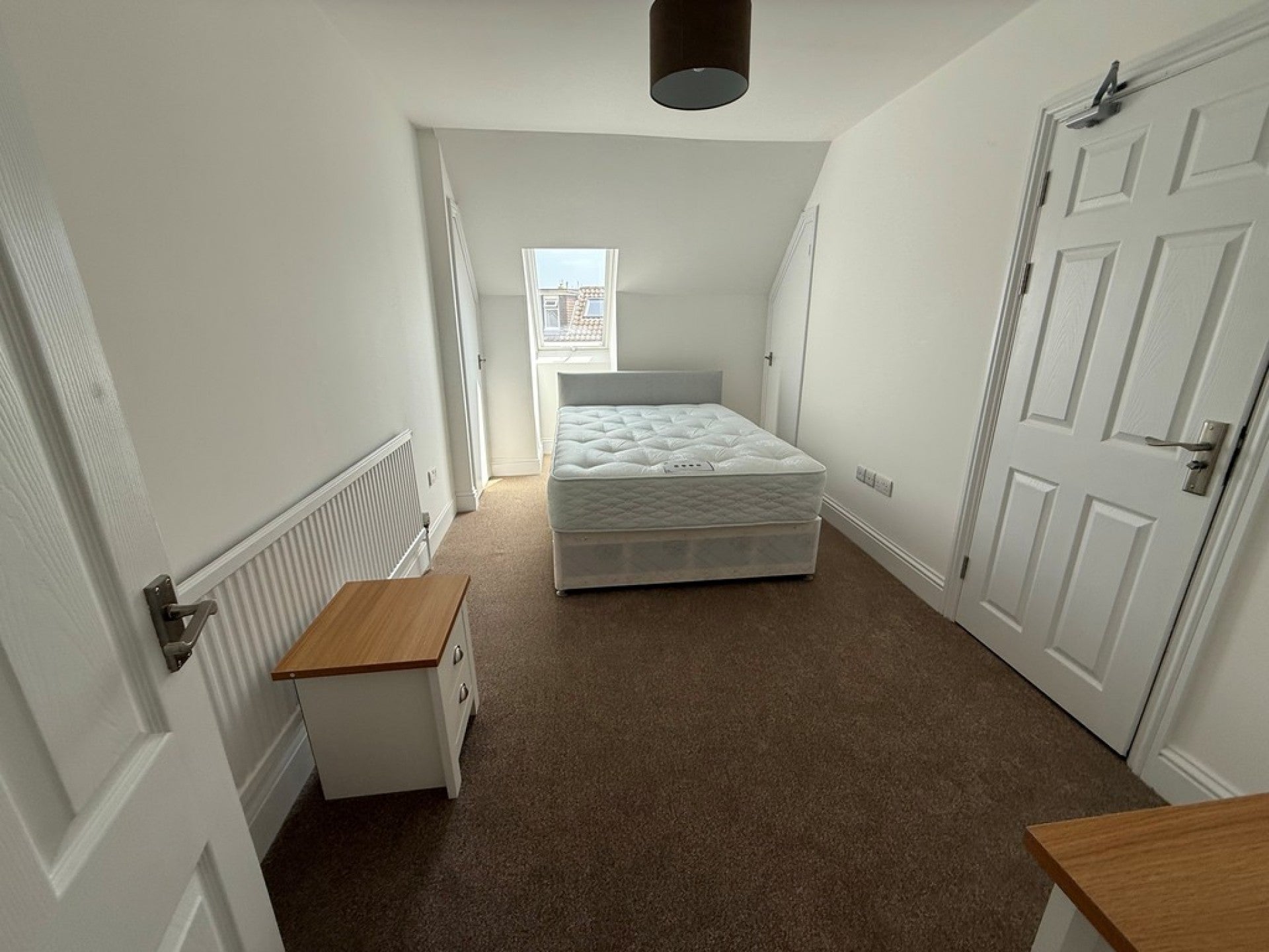 Room Berriedale Close in Adur