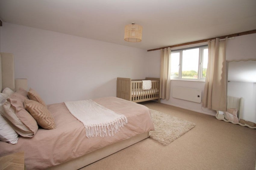 Flat Hale Street in Tonbridge and Malling