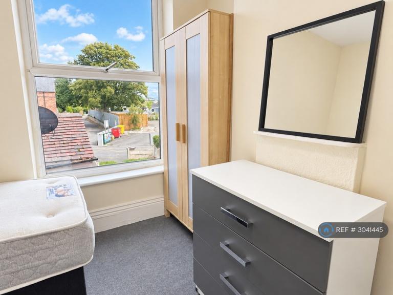 Room Abbey Street in Nottingham