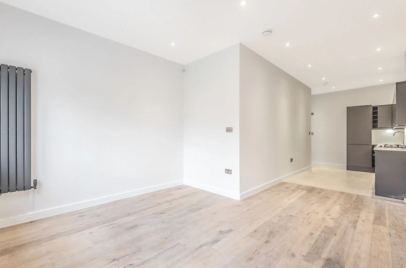 Flat Manchester Road in Greater London