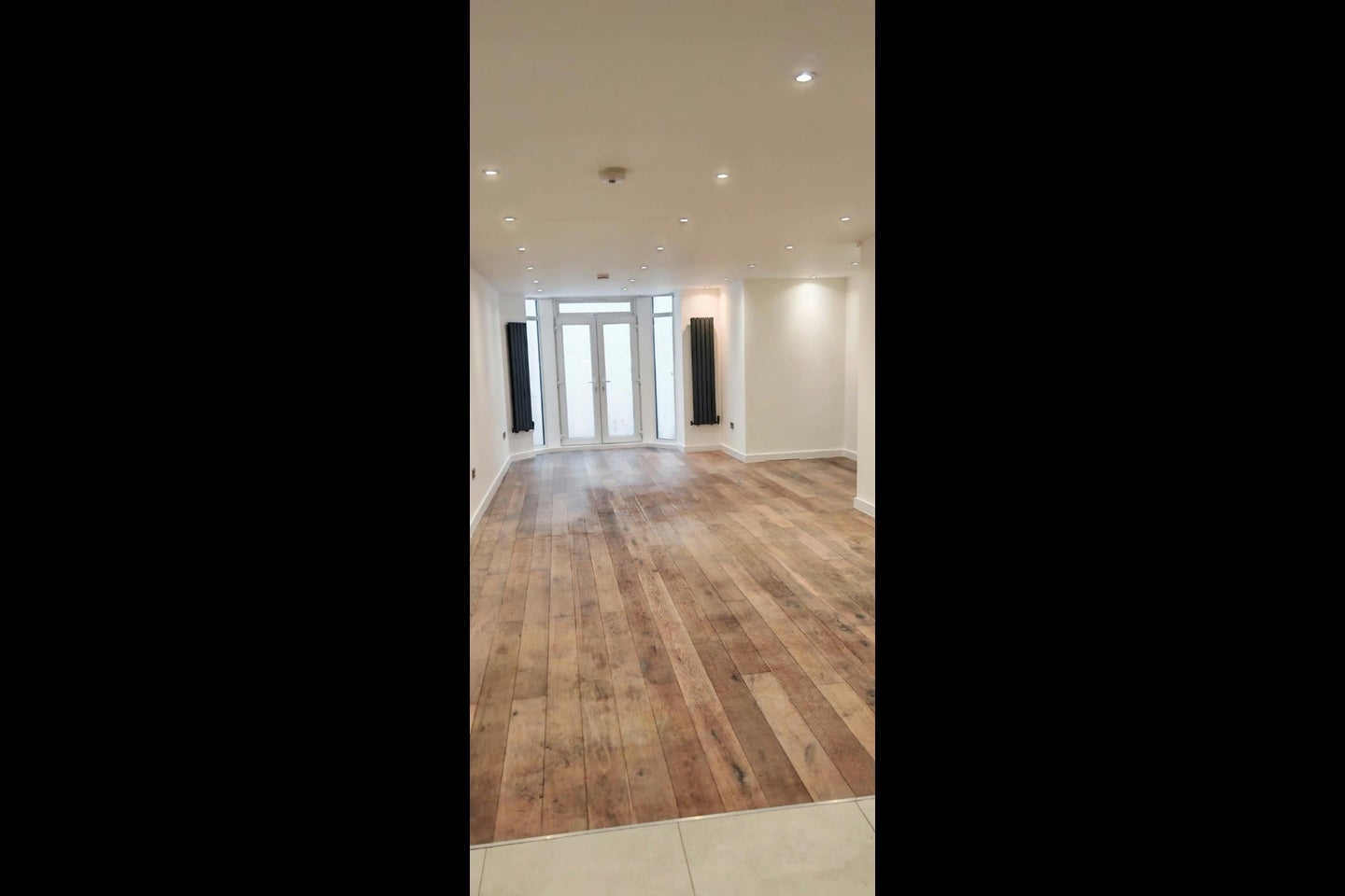 Flat Manchester Road in Greater London