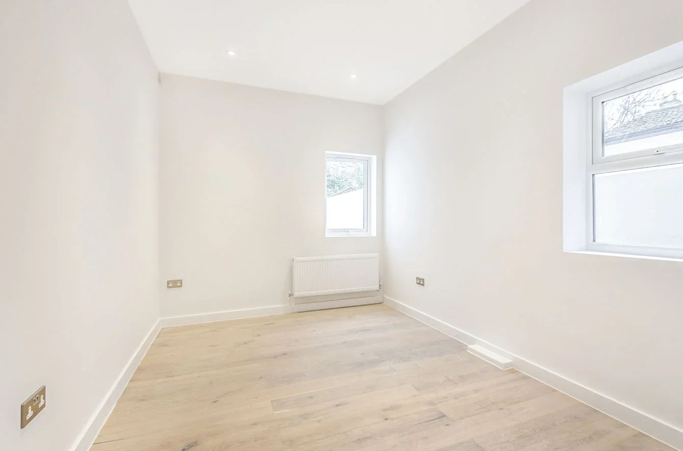 Flat Manchester Road in Greater London