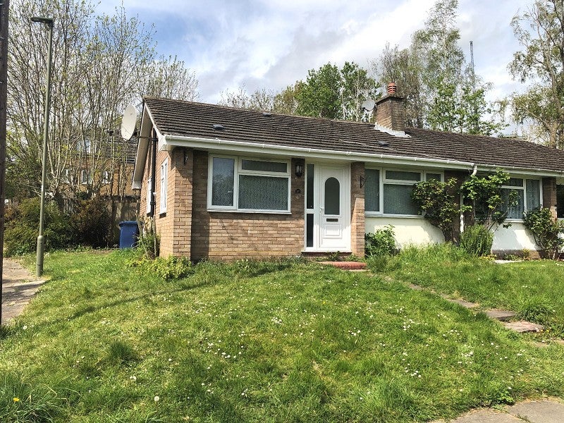 House Parkfield Close in Greater London