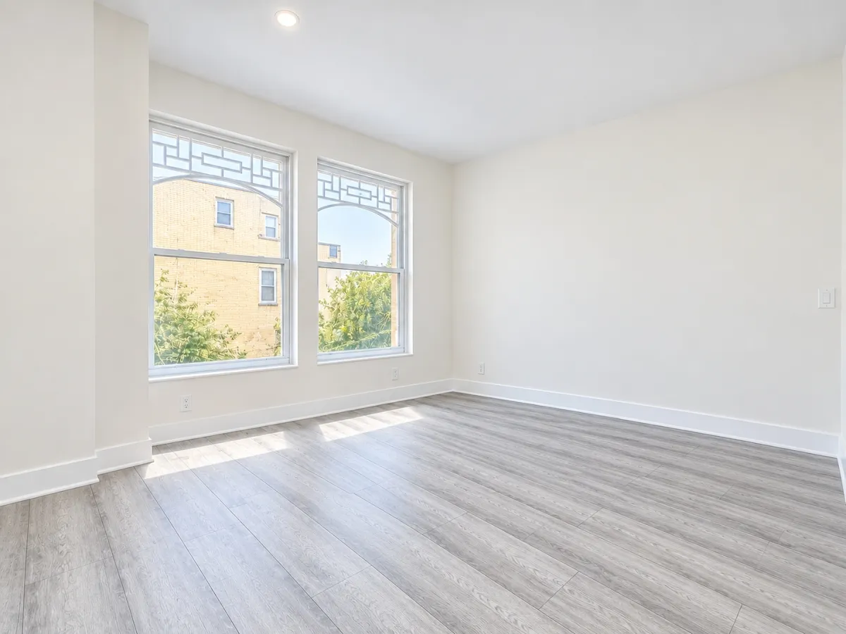 Flat Crouch Hill in Greater London