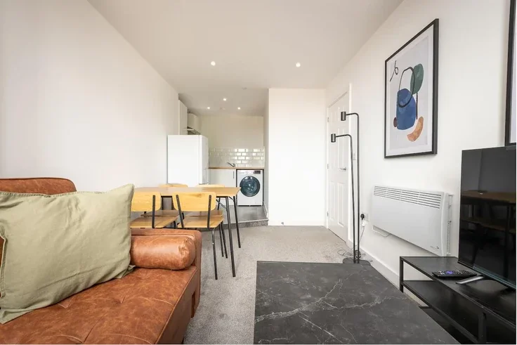 Flat Wilds Yard in Wakefield
