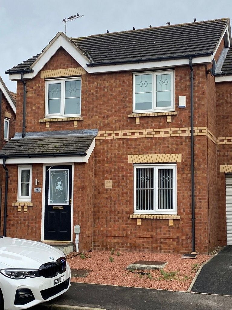 House Waseley Hill Way in Sutton