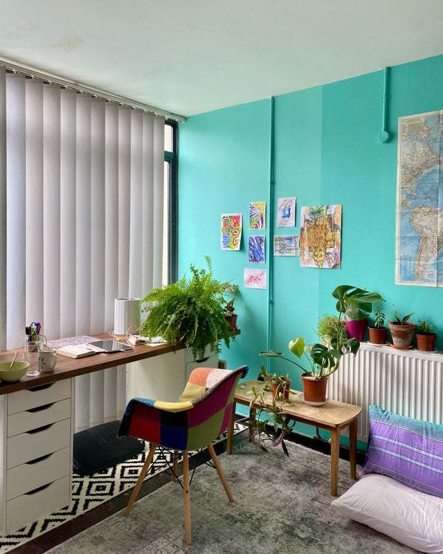 Room Catwalk Place in Greater London