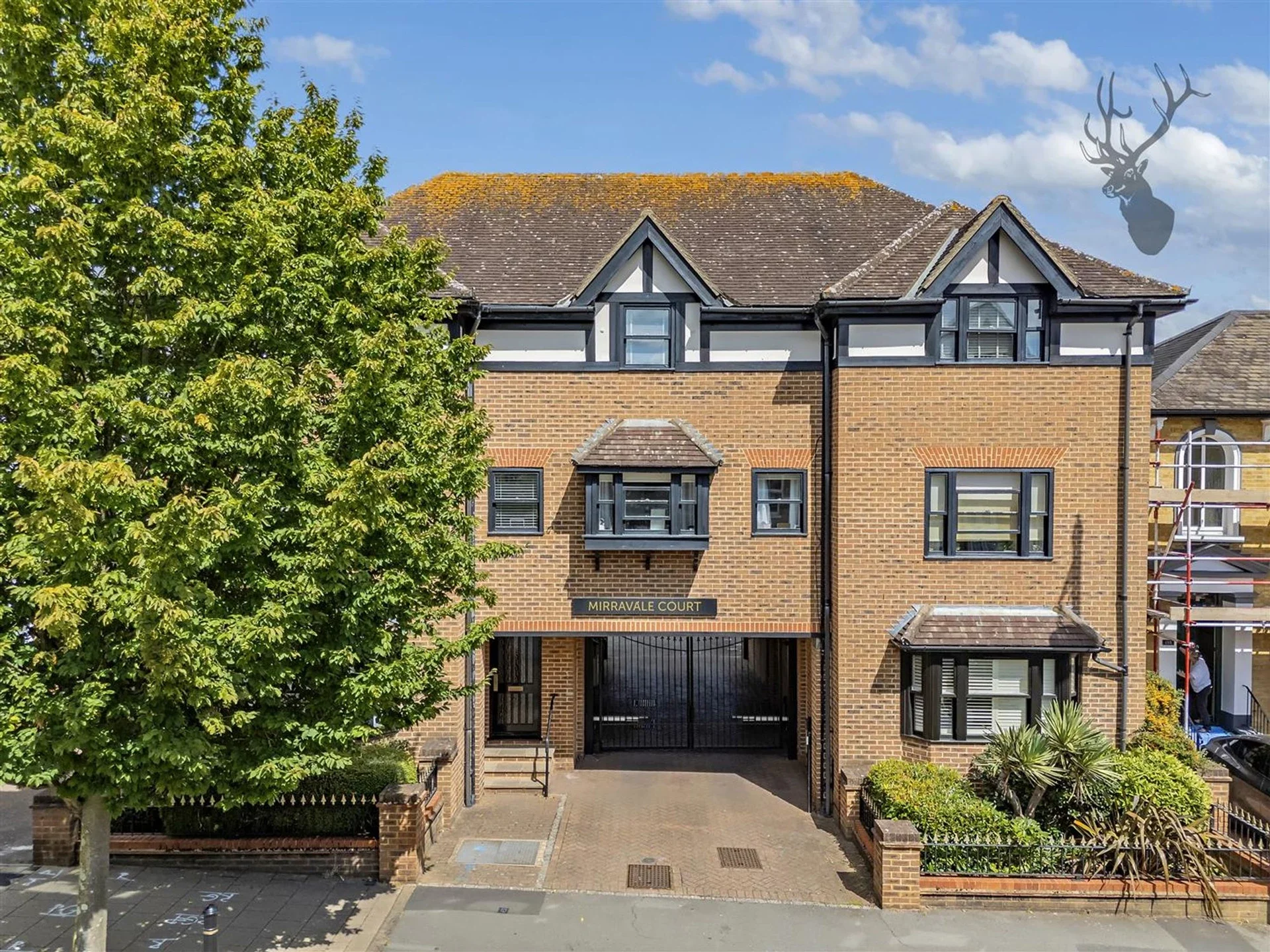 Flat Court Yard in Greater London